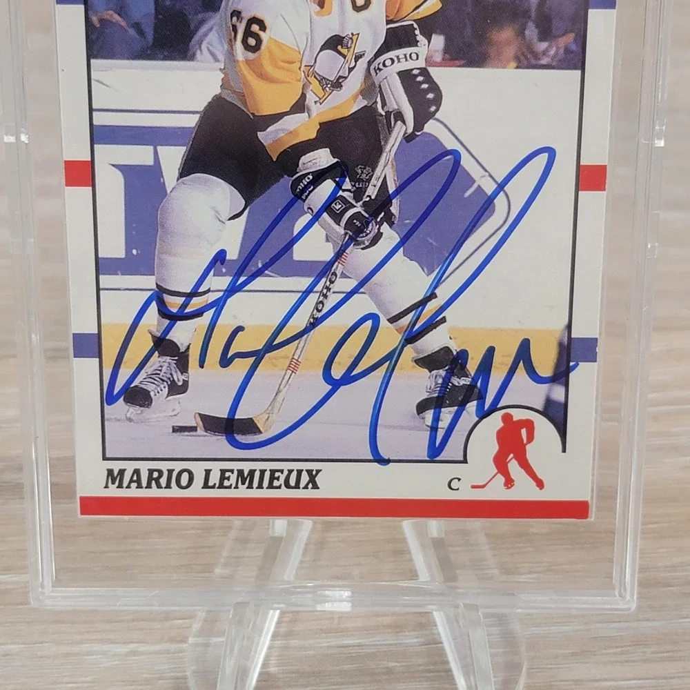 1990 Score Mario Lemieux Autographed Hockey Card Pittsburgh Penguins NHL PA